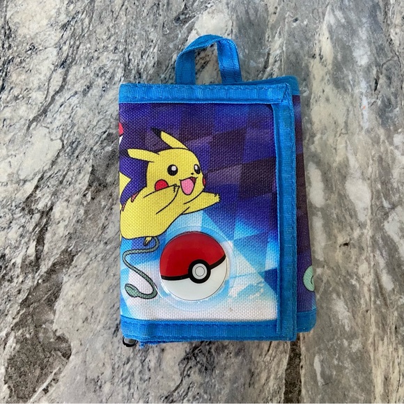 Pokemon Wallet - Picture 2 of 11